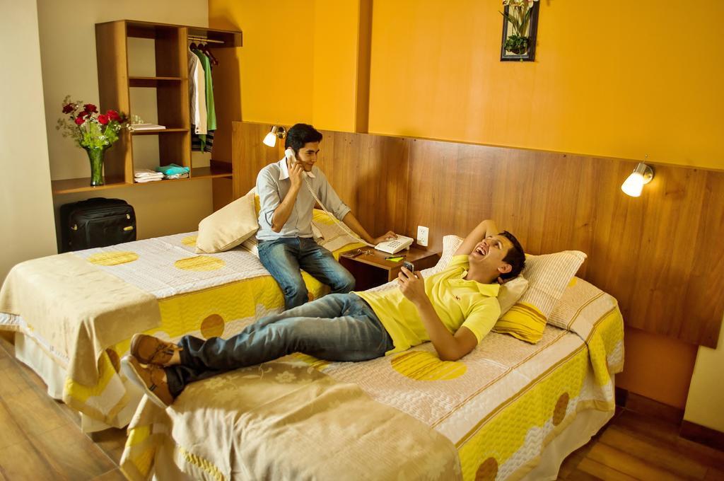 Hotel Mitru - Tarija Zimmer foto